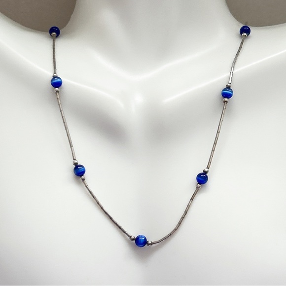 Vintage Liquid Silver Blue Cats Eye Necklace - Picture 5 of 9